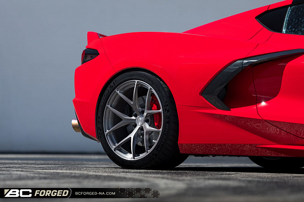 Фото дисков BC Forged RZ21 Глянцевый тонированный лак на Chevrolet Corvette C8