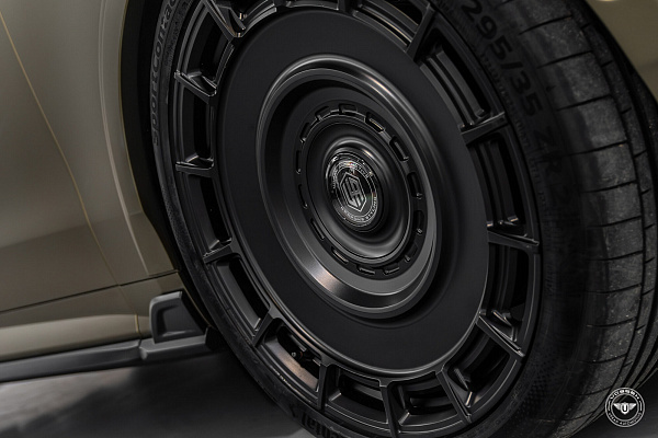 Фото дисков Vossen UV-7 Черный сатин на Land Rover Range Rover Sport III