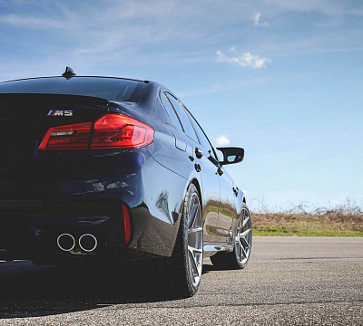 Фото дисков HRE P101 на BMW 5/M5 (G30/F90)