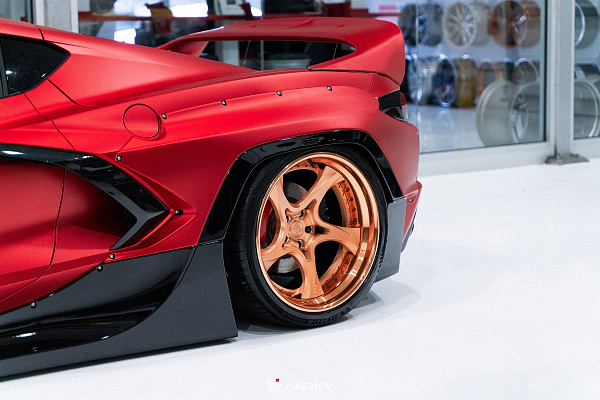 Фото дисков Anrky XR-305 Глянцевая медь на Chevrolet Corvette C8