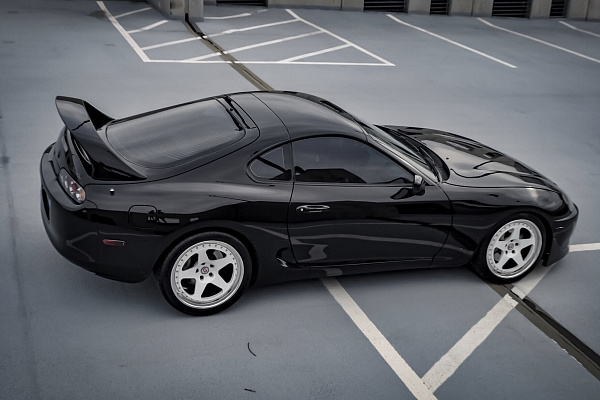 Фото дисков HRE 305 Белый глянец на Toyota Supra A80