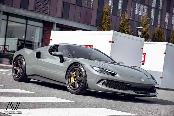 Фото дисков Brixton Forged TR05 Сатиновая бронза на Ferrari 296