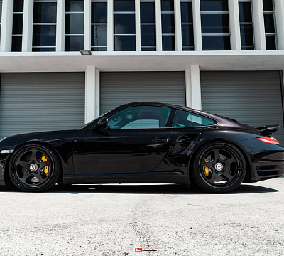 Фото дисков HRE 527 на Porsche 911 VI