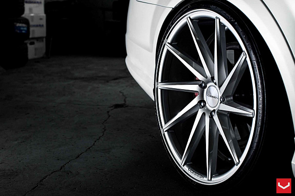 Фото дисков Vossen CVT Серебро на Mercedes-Benz C-Class (W204)