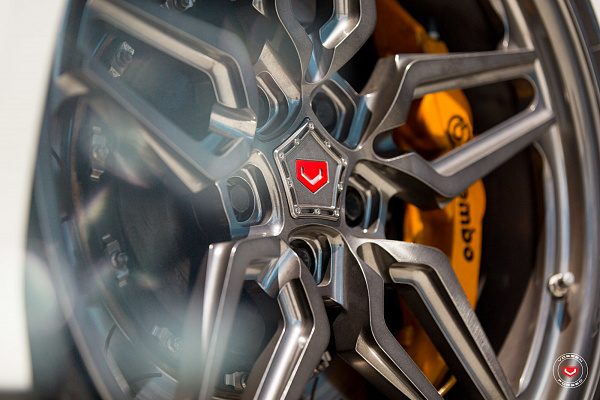 Фото дисков Vossen ML-X1 Глянцевый темный лак на Mercedes-Benz E-Class (W212, S212, C207)