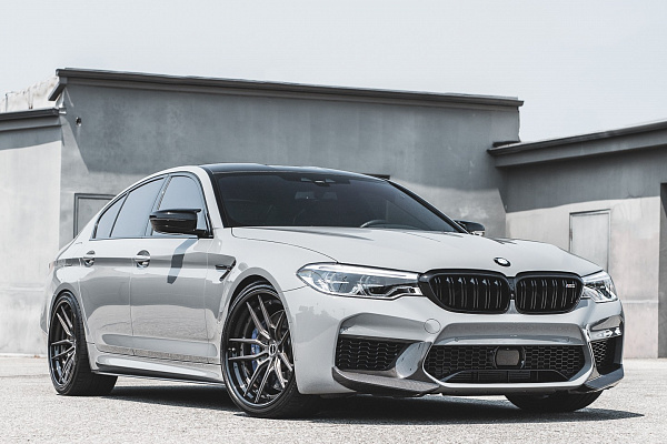 Фото дисков Brixton Forged VL1 Сатиновый темный лак на BMW 5/M5 (G30/F90)