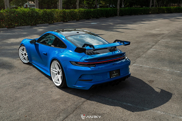 Фото дисков Anrky AN27 Белый глянец на Porsche 911 VIII