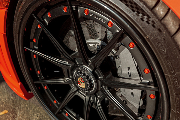 Фото дисков Strasse Wheels SV10 Deep Concave Duoblock Черный сатин на Porsche 911 VIII