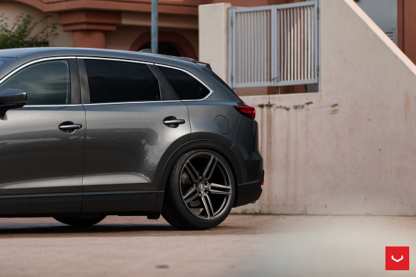 Фото дисков Vossen HF-1 Сатиновый графит на Mazda CX-9 II
