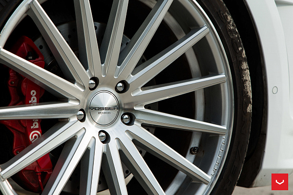 Фото дисков Vossen VFS-2 Серебро на Range Rover Sport II