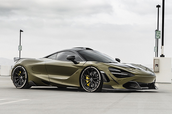 Фото дисков Brixton Forged R11-R Черный глянец на McLaren 720S