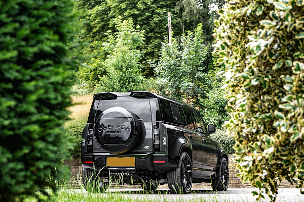 Фото дисков Kahn Type 52 RS Черный сатин на Land Rover Defender II