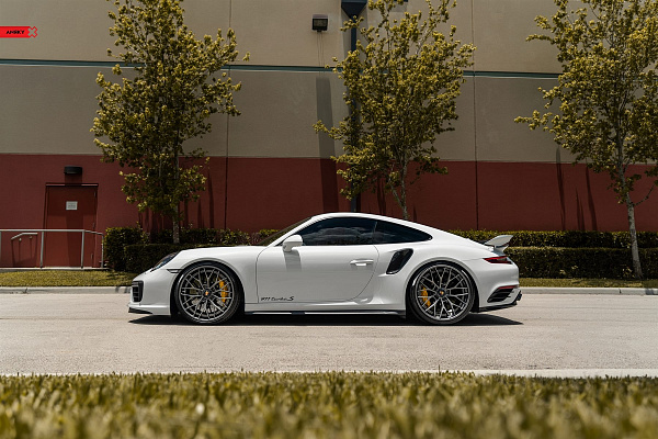 Фото дисков Anrky AN30 Сатиновый графит на Porsche 911 VII