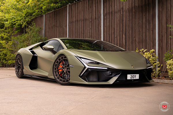 Фото дисков Vossen LC3-02 Сатиновая бронза на Lamborghini Revuelto