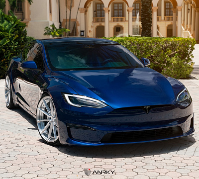 Фото дисков Anrky AN28 на Tesla Model S