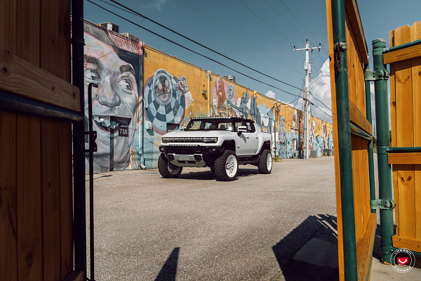 Фото дисков Vossen GNX-02 Белый глянец на GMC Hummer EV