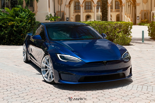 Фото дисков Anrky AN28 Глянцевый лак на Tesla Model S