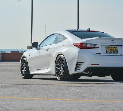Фото дисков HRE FF01 на Lexus RC