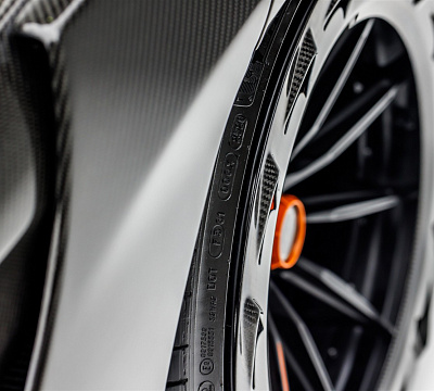 Фото дисков Brixton Forged R11-R Aerotech на McLaren 720S