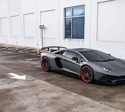 Фото дисков Strasse Wheels SV10-RS Performance на Lamborghini Aventador