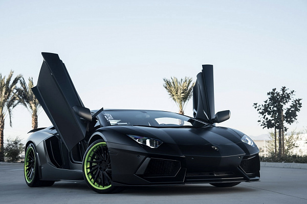 Фото дисков Savini SV64 Другой цвет на Lamborghini Aventador