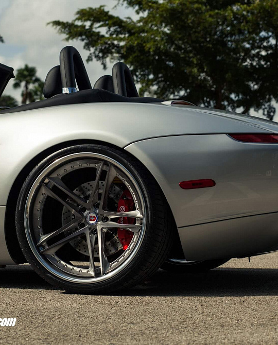 Фото дисков S207 Глянцевый темный лак на BMW Z8