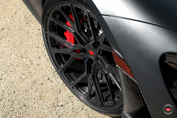 Фото дисков Vossen M-X3 Глянцевый темный лак на McLaren 720S