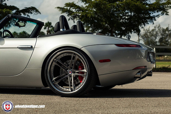 Фото дисков HRE S207 Глянцевый темный лак на BMW Z8