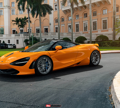 Фото дисков HRE S201 на McLaren 720S