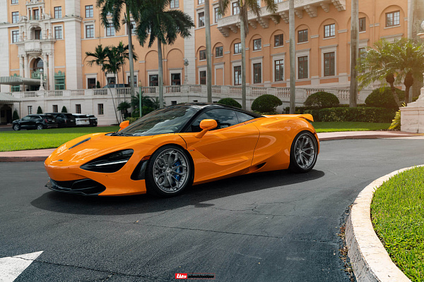 Фото дисков HRE S201 Сатиновый графит на McLaren 720S