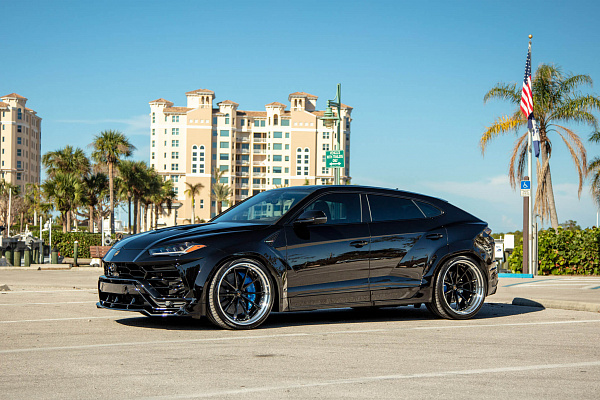 Фото дисков HRE S204H Черный глянец на Lamborghini Urus