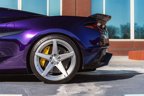Фото дисков Anrky RS5.2 Глянцевый лак на Chevrolet Corvette C8