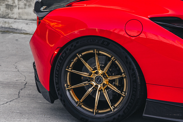 Фото дисков Brixton Forged R11-R Глянцевое золото на Ferrari F8
