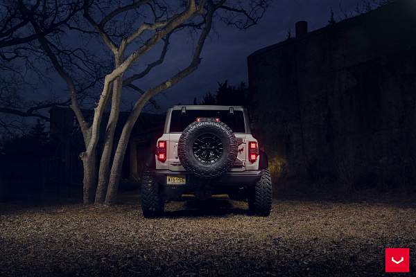 Фото дисков Vossen HFX-1 (6-Lug) Черный сатин на Ford Bronco