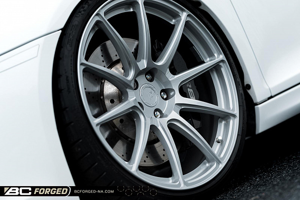 Фото дисков BC Forged RZ10 Глянцевый лак на Audi R8 (Typ 42)