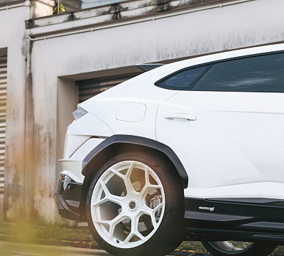 Фото дисков Brixton Forged MW03 на Lamborghini Urus