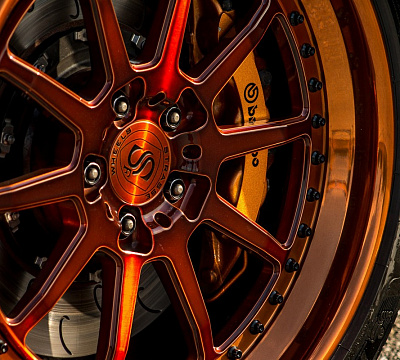 Фото дисков Strasse Wheels R10 Competition на Nissan GT-R