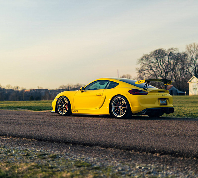 Фото дисков HRE S104SC на Porsche Cayman II