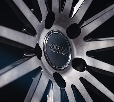 Фото дисков Vossen VFS-2 на Audi Q5 (8R)