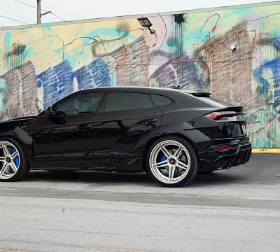 Фото дисков 1886 Wheels XR003 на Lamborghini Urus
