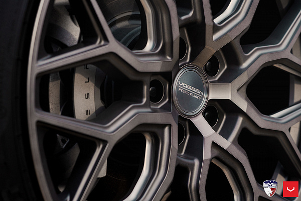 Фото дисков Vossen HF-2 Сатиновый графит на Tesla Model 3