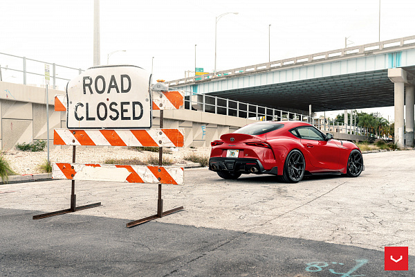 Фото дисков Vossen HF-5 Черный сатин на Toyota Supra A90