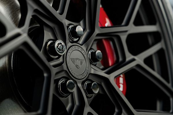 Фото дисков Vossen UV-1 Черный сатин на Land Rover Range Rover Sport II