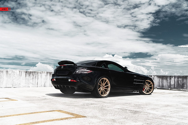 Фото дисков Anrky AN13 Сатиновая шампань на Mercedes-Benz SLR McLaren