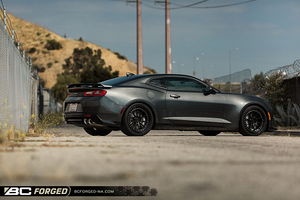 Фото дисков BC Forged LE10 // MLE10 Черный матовый на Chevrolet Camaro VI