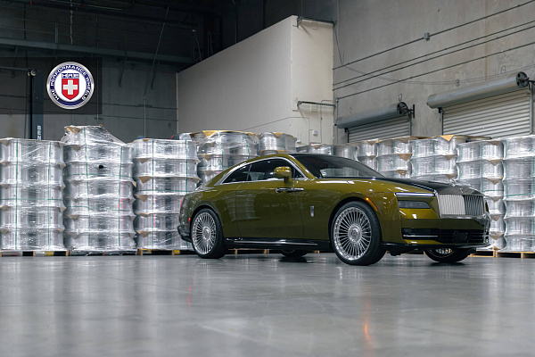 Фото дисков HRE L109M Полированный лак на Rolls-Royce Spectre