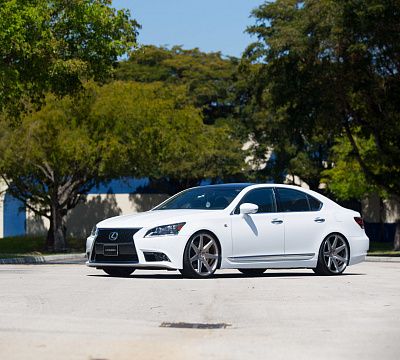 Фото дисков Vossen CG-207 на Lexus LS IV