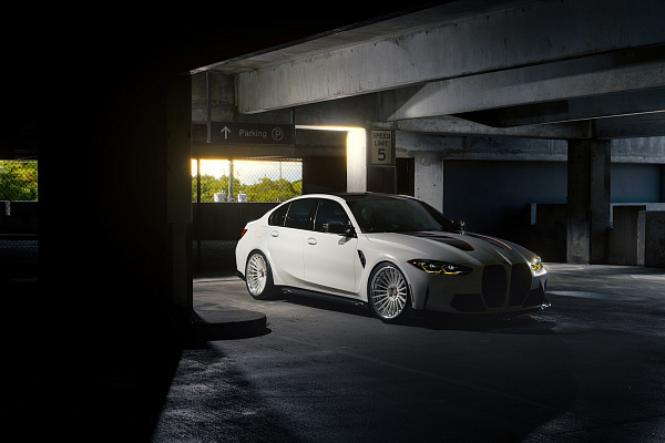 Фото дисков Strasse Wheels SV20 Deep Concave FS Белый глянец на BMW 3/M3 (G2x/G80)