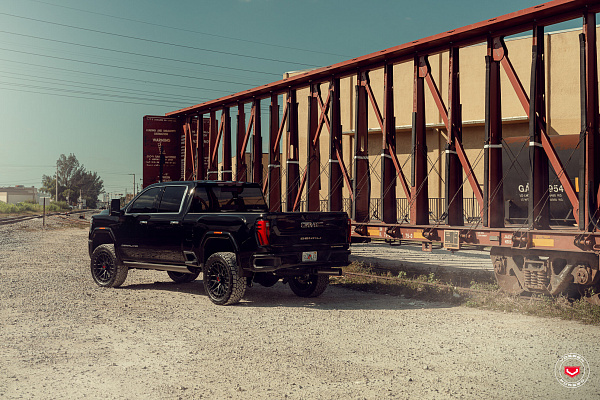 Фото дисков Vossen LCX-02 Черный сатин на GMC Sierra IV