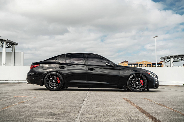 Фото дисков HRE FF10 Черный сатин на Infiniti Q50